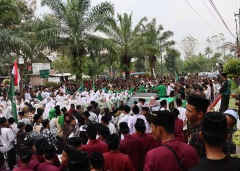 Ribuan Santri Boyolali Geruduk DPRD, Protes Tayangan Trans7 Dinilai Lecehkan Kyai