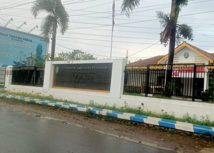 Viral! PMI Ponorogo di Hongkong Ngaku Ditahan Imigrasi karena Jual 3 ATM