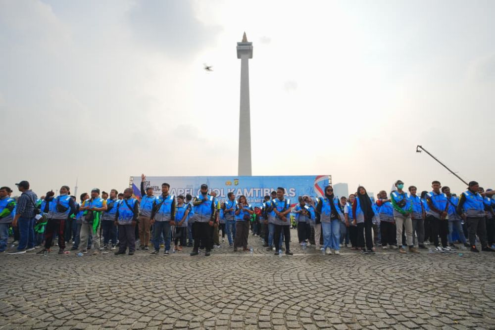 Kapolri Ajak Komunitas Ojol Jadi Mitra Jaga Kamtibmas Lewat Apel Ojol di Monas