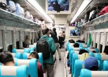 Hari Ulang Tahun KAI, Stasiun Gubeng Surabaya Diserbu Penumpang