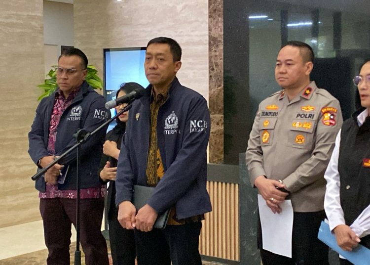 Interpol Masih Proses Red Notice untuk Riza Chalid dan Jurist Tan