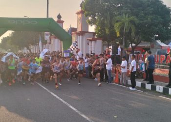 Dari Tungku Kayu hingga Pasar Daring, Jenang Batur Banjarnegara Tetap Jadi Primadona