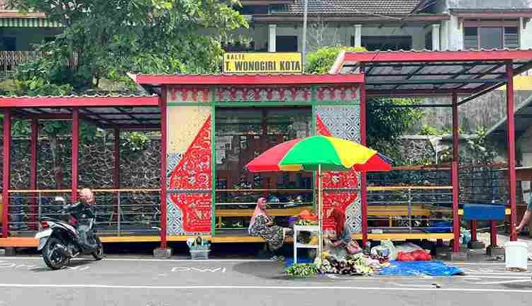 Pemkab Wonogiri Bebaskan Retribusi Pedagang Pasar Darurat Usai Kebakaran