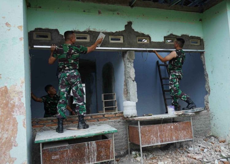 Korem 081/DSJ Madiun Lakukan Renovasi Rumah Dinas Prajurit Secara Swakelola