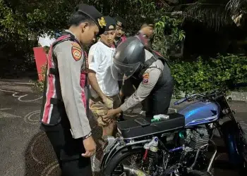 Belasan Pemuda Mojokerto Terjaring Razia Knalpot Brong, Motor Disita dan Dikenai Tipiring