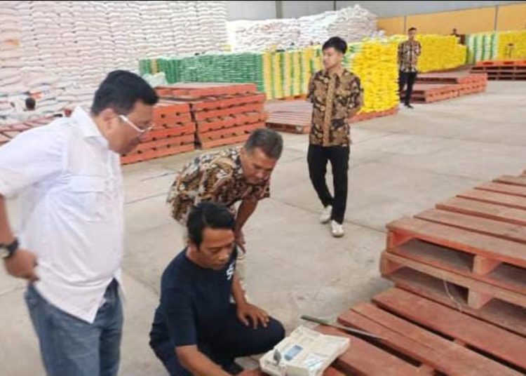 Bapanas Sidak Gudang Bulog Ponorogo, Pastikan Beras Bebas Kutu dan Stok Aman
