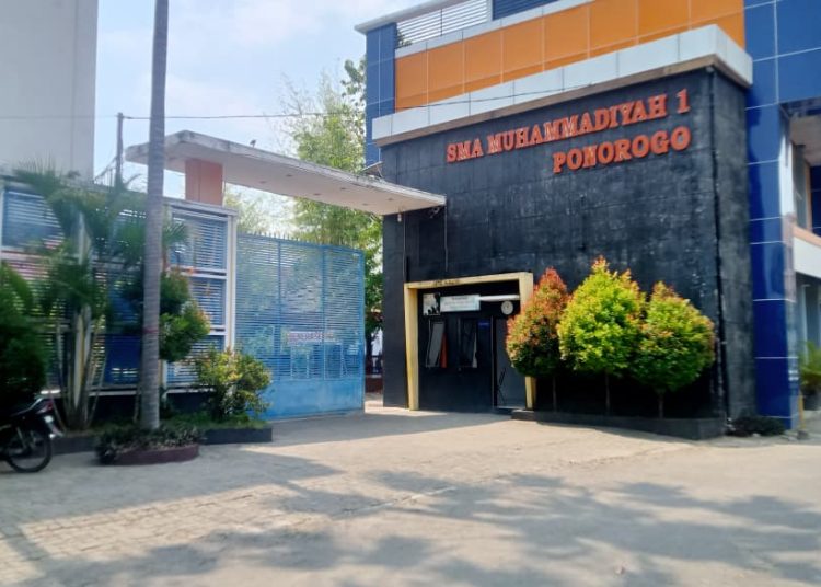 Lazismu Salurkan Bantuan untuk Ratusan Guru Muhammadiyah di Ponorogo