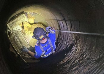 Drama Evakuasi Sapi 7 Kwintal di Bondowoso, Petugas Berjibaku 4 Jam di Malam Hari