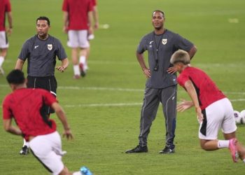 Kluivert Siapkan Senjata Bola Mati untuk Tumbangkan Arab Saudi