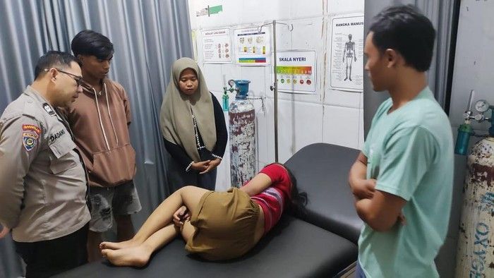 Cemburu Pacar Dicium, Waria di Jember Hajar Siswi SMP hingga Pingsan