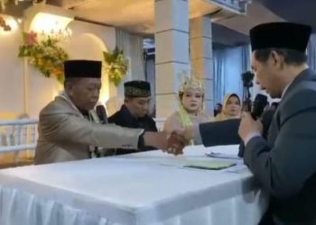 Heboh di Pacitan! Kakek 74 Tahun Nikahi Gadis 24 Tahun dengan Mahar Rp 3 Miliar