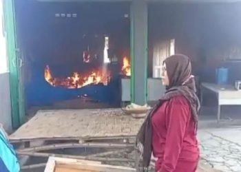 Kelalaian Berujung Petaka, Warung Pecel di Gresik Ludes Saat Ditinggal Pemiliknya