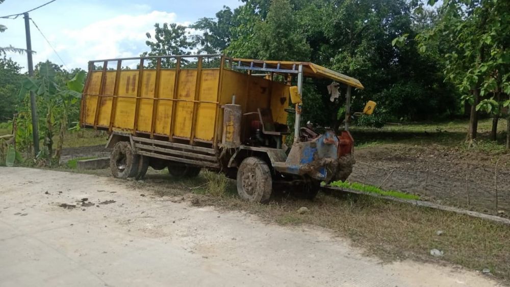 Truk Modif Terguling di Bojonegoro, Sopir Tewas Tersengat Kabel Listrik