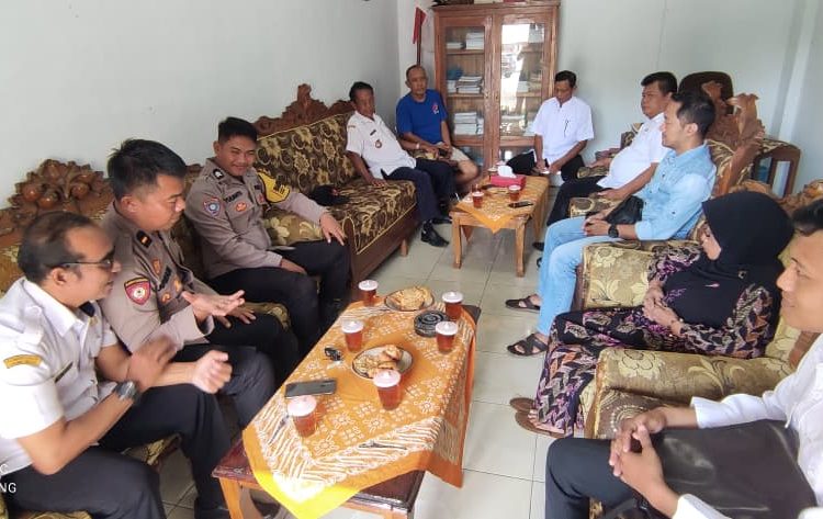 Air Meluap ke Rumah Warga, Polsek Baturetno Turun Mediasi dan Temukan Solusi