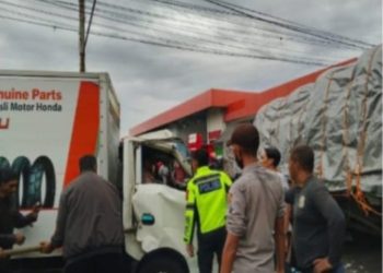 Lima Kendaraan Terlibat Kecelakaan Beruntun di Tulungagung, Lima Orang Dilarikan ke Rumah Sakit