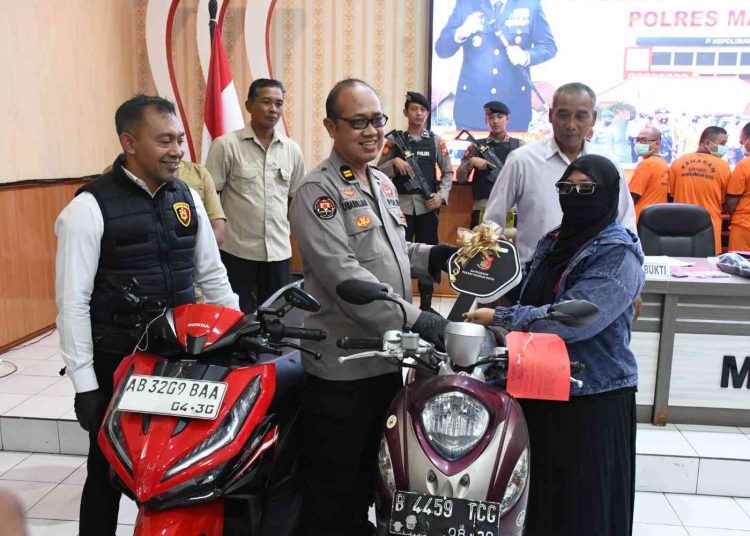 Polres Madiun Kota Kembalikan Dua Motor Hasil Curanmor kepada Pemilik