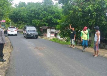 Motor Hilang Kendali di Tikungan, Satu Korban Lansia Alami Pendarahan