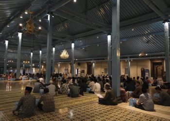 Kraton Surakarta Gelar Peringatan 40 Hari Wafatnya PB XIII, Prosesi Khidmat di Dua Lokasi