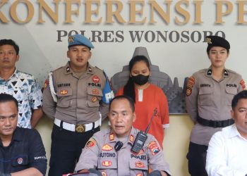 Modus Pura-Pura Belanja, Pelaku Gondol Uang di Lapak Ayam Potong