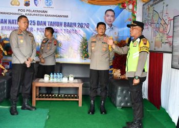 Kapolda Jateng Tinjau Posyan Tawangmangu, Pastikan Pelayanan Operasi Lilin Candi 2025 Optimal