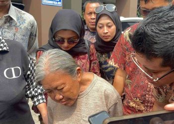 Nenek Elina Jalani Pemeriksaan di Polda Jatim Terkait Dugaan Pengusiran dan Pembongkaran Rumah