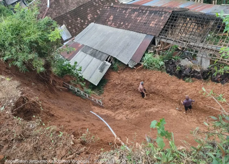 Hujan Deras Picu Longsor di Sejumlah Wilayah Wonogiri, Rumah Warga Rusak Parah