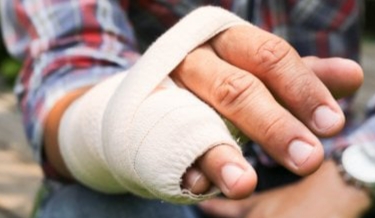 Tunggak Hutang, Debt Collector Patahkan Jari