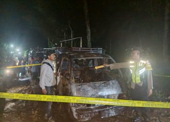 Mobil Pick Up Terbakar di Paranggupito Wonogiri, Diduga Akibat Korsleting Aki
