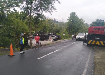 Truk Tangki Pertamina Alami Kecelakaan Tunggal di Nguntoronadi Wonogiri