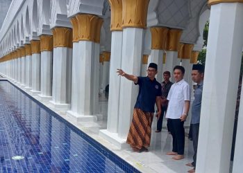PB XIV Apresiasi Budaya Mocopatan Usai Shalat Jumat di Masjid Sheikh Zayed