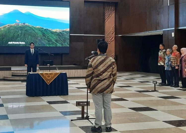 Menkeu Purbaya Lantik 4 Pejabat Strategis DJP, Tegaskan Negara Tak Boleh Kalah dari Penyimpangan