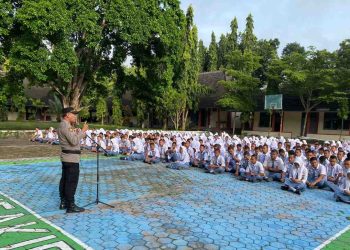 Bangun Generasi Taat Hukum, Polsek Kismantoro Gelar Penyuluhan di Sekolah