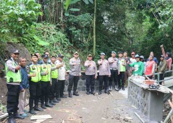 Kapolres Boyolali Tinjau Pembangunan Jembatan Akses Sekolah di Desa Winong