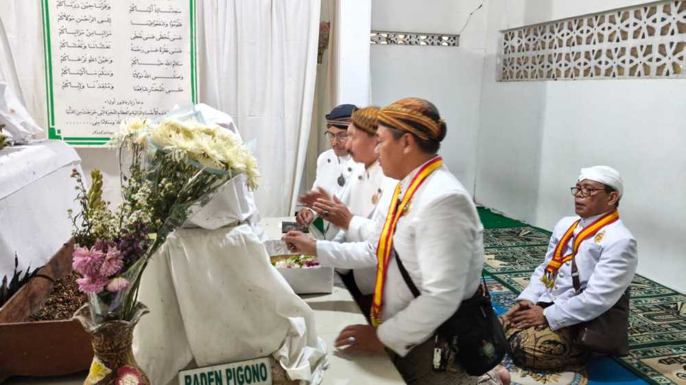 Kraton Surakarta Gelar Sadranan Tiga Makam Leluhur Mataram