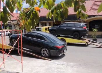 Dua Mobil Ketua PBSI Kota Madiun Dibawa KPK ke Jakarta