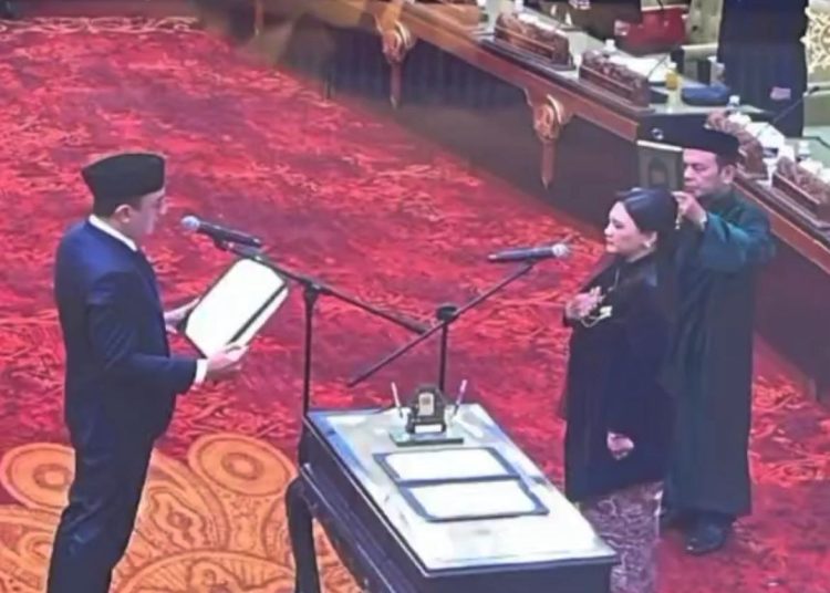 Diana Sasa Resmi Dilantik sebagai Anggota DPRD Jatim