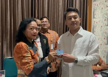 PB XIV Resmi Kantongi KTP Baru di Solo, Dispendukcapil: Dasarnya Putusan Inkrah