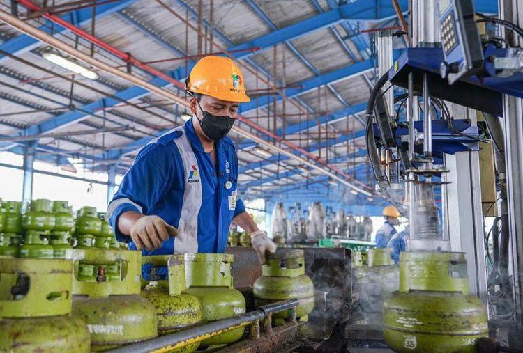 Pertamina Patra Niaga Tambah 1 Juta Lebih LPG 3 Kg di Jatim Jelang Imlek dan Ramadhan