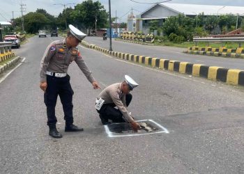 Satlantas Polres Madiun Kota Tandai Jalan Berlubang di Ring Road, Perbaikan Langsung Dilakukan