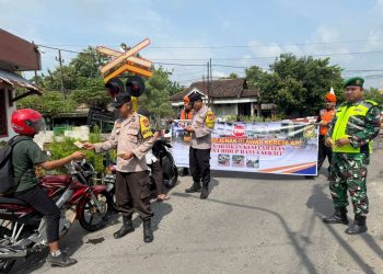 KAI Daop 7 Madiun Edukasi Keselamatan Perlintasan Sebidang di Ngawi Saat Arus Mudik Lebaran 2026