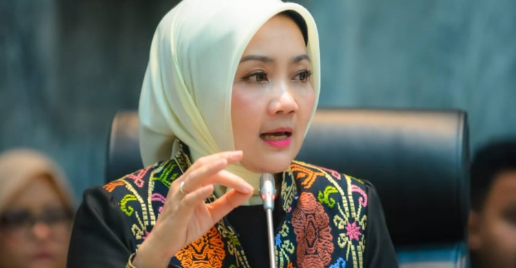 DPR Dorong Penguatan Literasi Digital Usai Pembatasan Akses Medsos bagi Anak di Bawah 16 Tahun