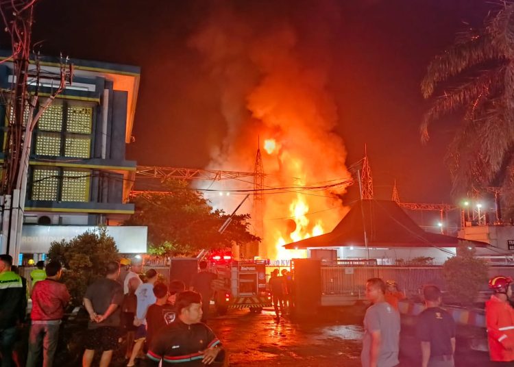 Gardu Induk PLN Jajar Surakarta Terbakar, Penyebab Masih Diselidiki