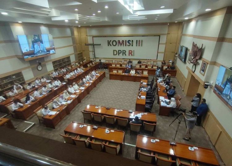 Komisi III DPR Desak Pengusutan Geng Terkait Ayah Korban Tewas Nizam Syafei