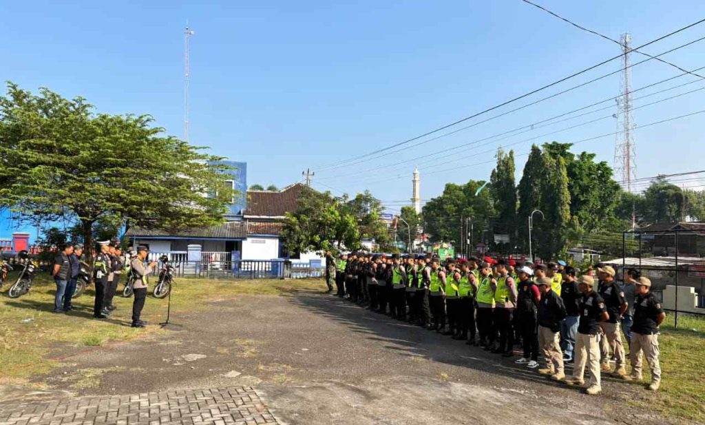 Pengamanan Longmarch PSHT di Purwantoro Berjalan Kondusif, Ratusan Peserta Ikuti Prosesi Sabuk Putih