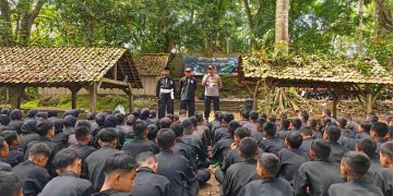 Pengamanan Longmarch PSHT di Purwantoro Berjalan Kondusif, Ratusan Peserta Ikuti Prosesi Sabuk Putih