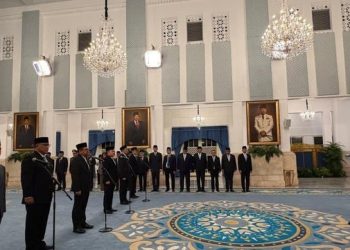Prabowo Lantik Pejabat Baru Kabinet Merah Putih, Reshuffle Berlanjut di Sektor Strategis