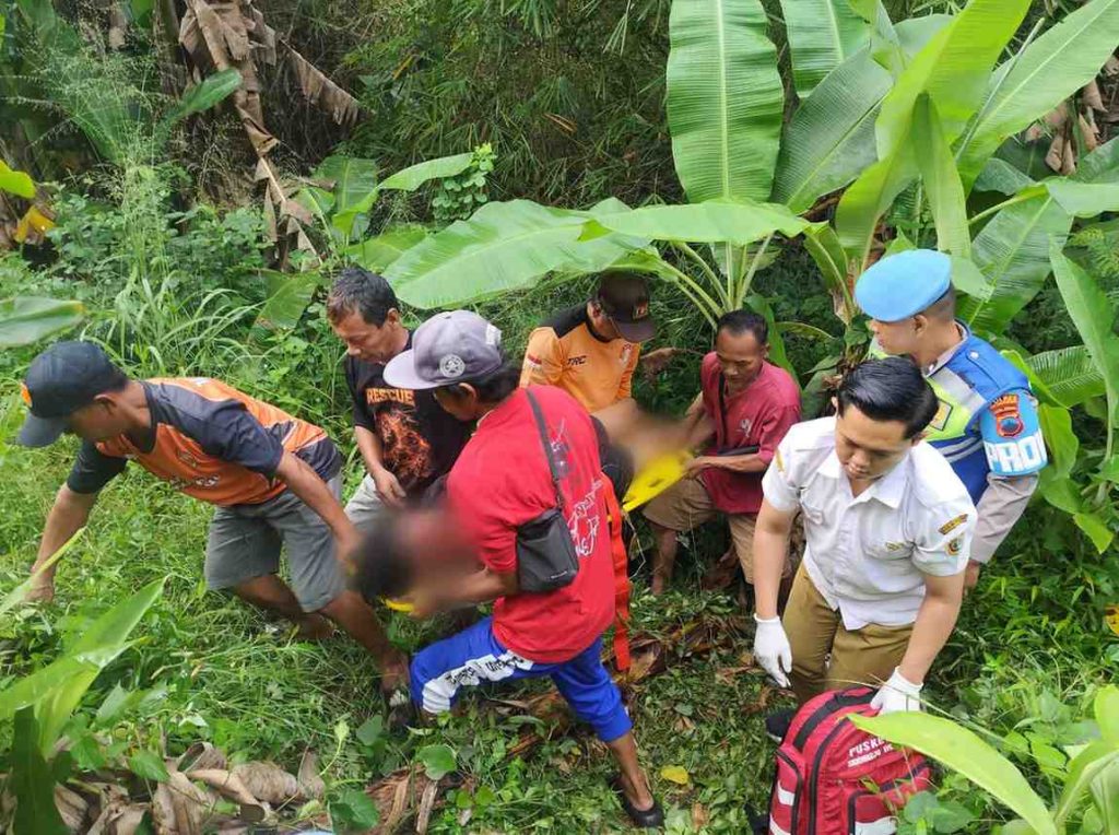 Truk Pengangkut Pasir Terperosok di Sidoharjo Wonogiri, Kernet Meninggal Dunia