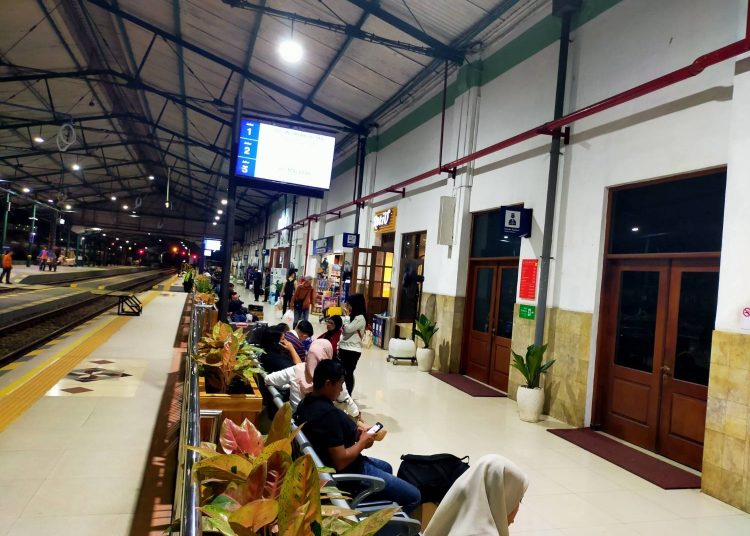 H-1 Long Weekend, Stasiun di Wilayah Daop 7 Madiun Dipadati 18 Ribu Penumpang