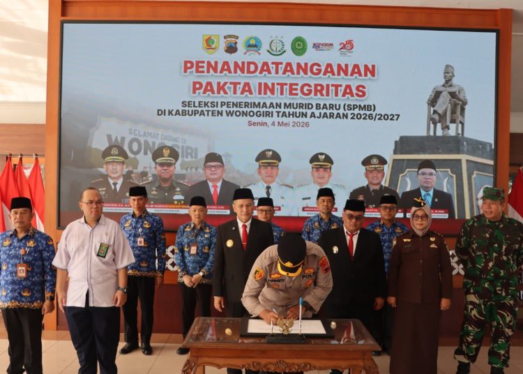 Polres Wonogiri Perkuat Sinergi dalam Upacara Hardiknas dan Hari Otonomi Daerah