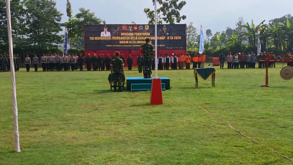 Gotong Royong TNI-Polri dan Warga Sukseskan TMMD di Wonogiri